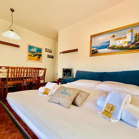 Apartment Praga Rif *